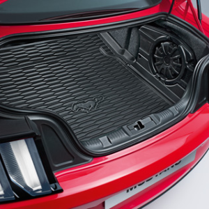 Protizdrsna podloga za prtljažnik za vozila z nizkotoncem